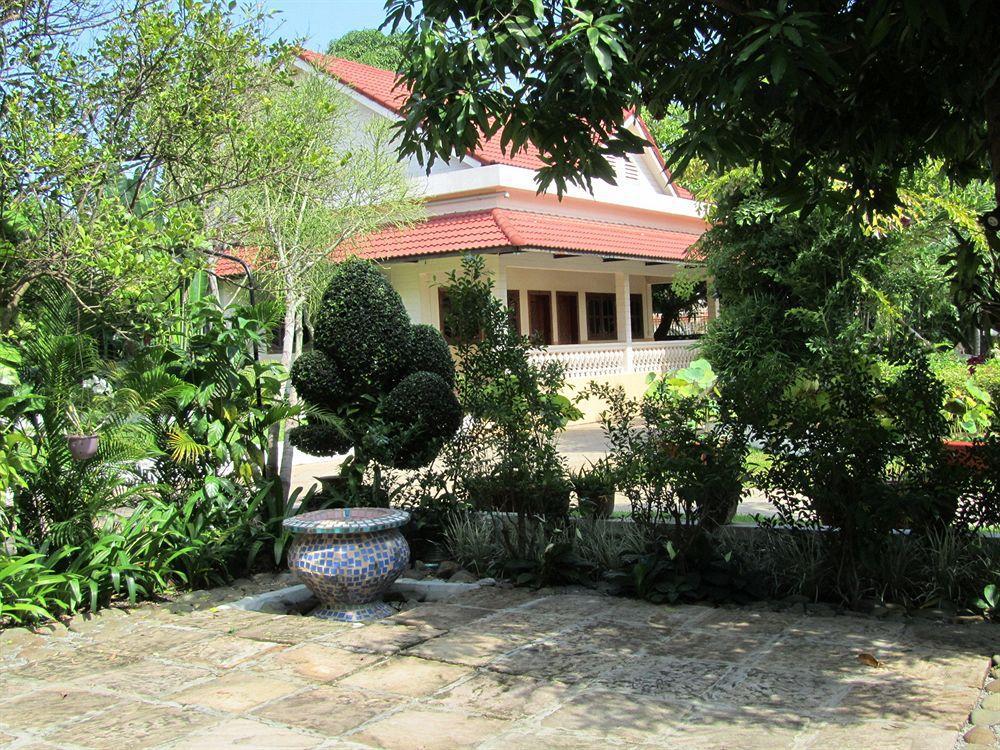Les Bambous Village Siem Reap Exterior photo